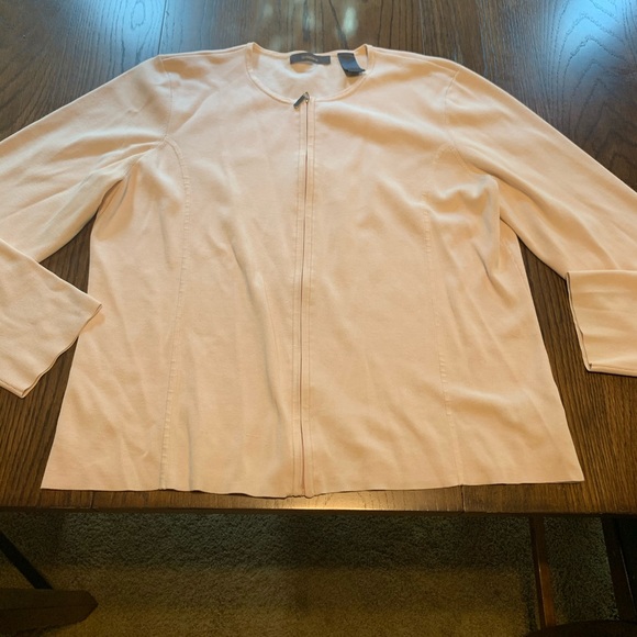 Liz Claiborne Sweaters - Liz Claiborne light colored sweater